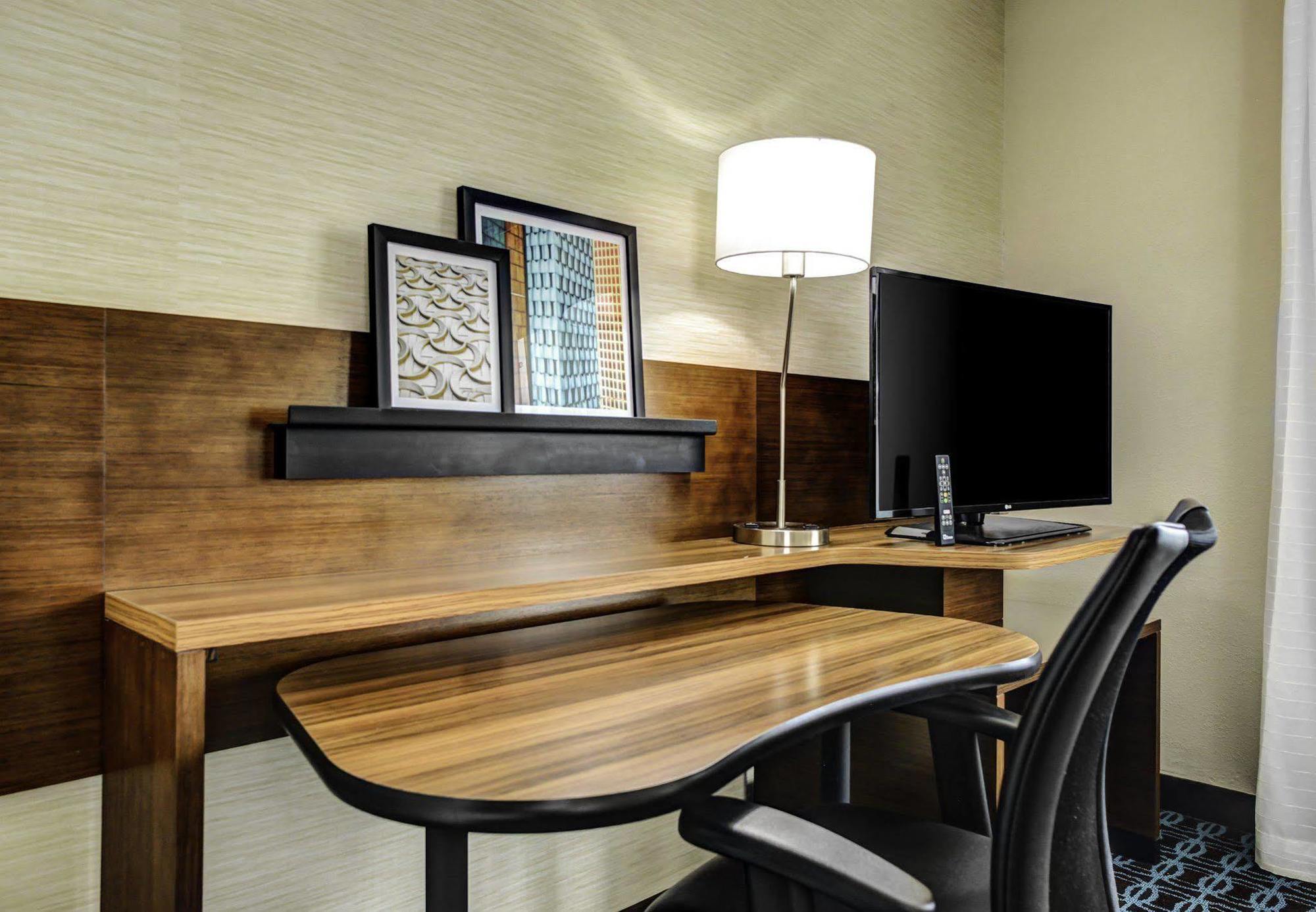 Fairfield Inn & Suites By Marriott Lansing At Eastwood Esterno foto